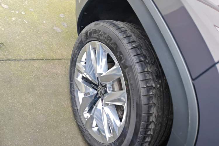 Used Volkswagen Teramont 2017 530 V6 Four-Wheel Drive Supreme Flagship Edition Right Rear Wheel Hub