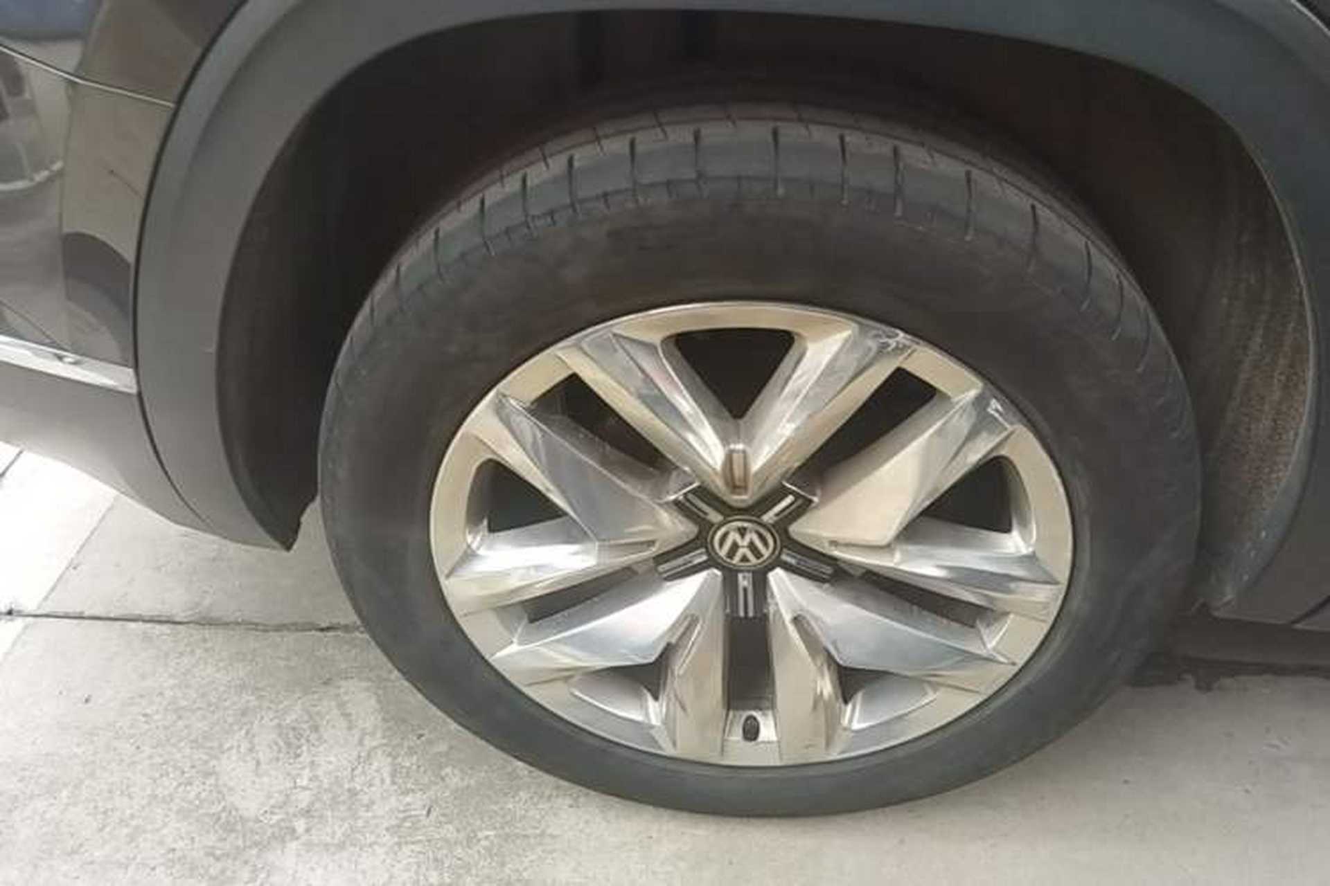 Used Volkswagen Teramont 2017 530 V6 Four-Wheel Drive Flagship Edition Right Rear Wheel Hub