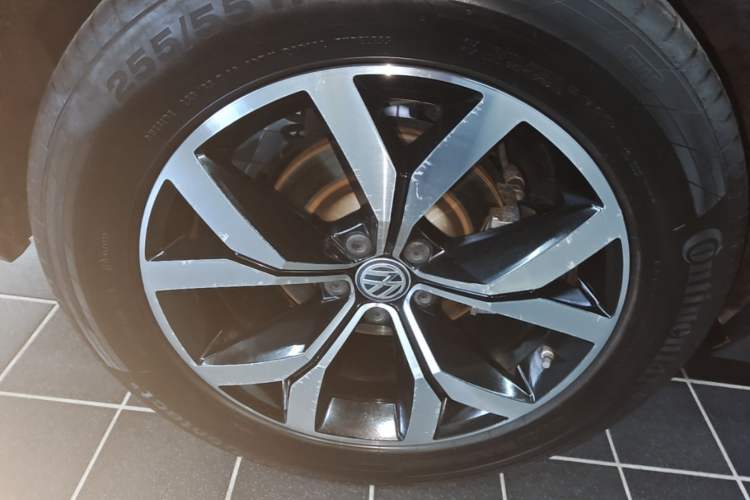 Used Volkswagen Teramont 2017 330TSI Two-Wheel-Drive Luxury Edition Right Rear Wheel Hub