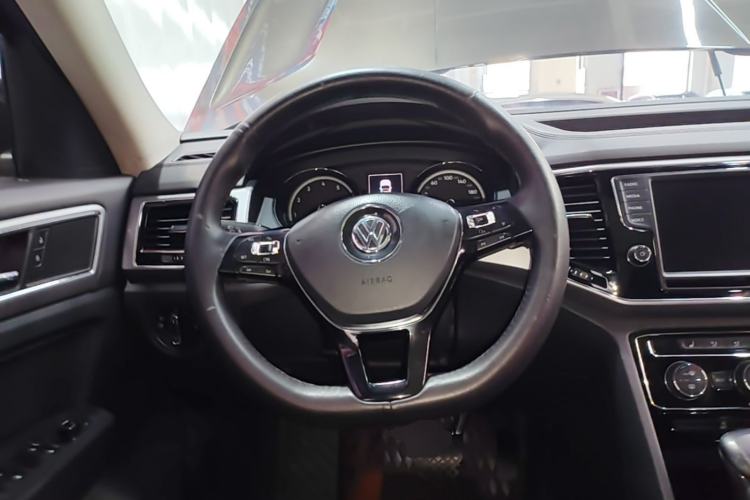Used Volkswagen Teramont 2017 330TSI Two-Wheel-Drive Luxury Edition Steering Wheel