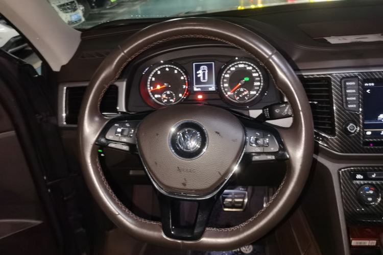 Used Volkswagen Teramont 2017 530 V6 Four-Wheel Drive Luxury Edition Steering Wheel
