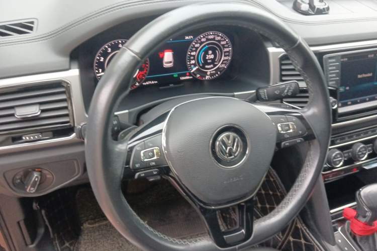 Used Volkswagen Teramont 2017 380TSI Four-Wheel Drive Flagship Edition Steering Wheel
