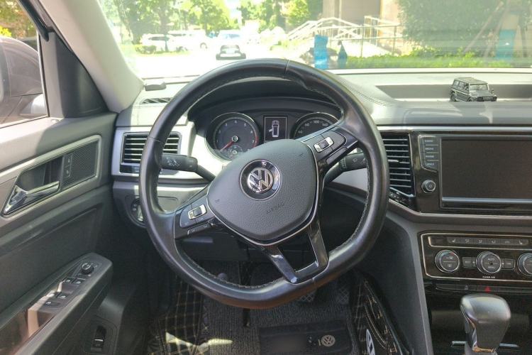 Used Volkswagen Teramont 2017 330TSI Two-Wheel-Drive Luxury Edition Steering Wheel