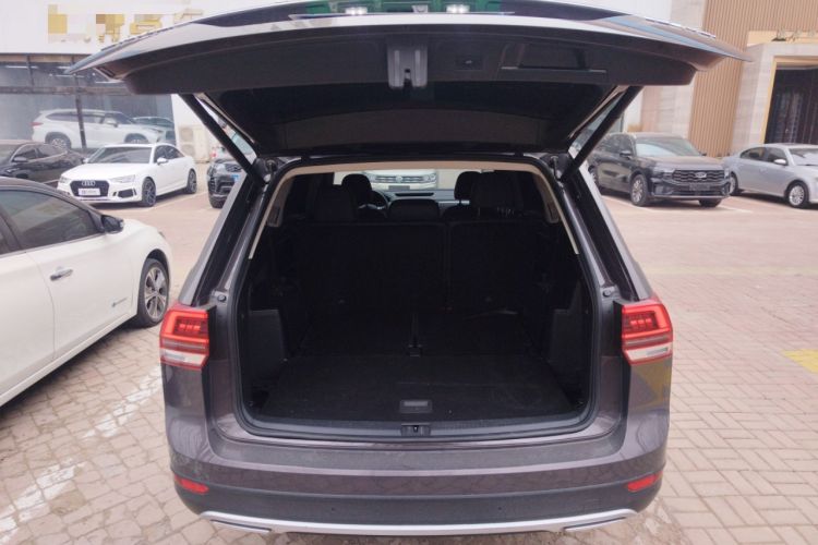 Used Volkswagen Teramont 2017 380TSI Four-Wheel Drive Comfort Edition Trunk