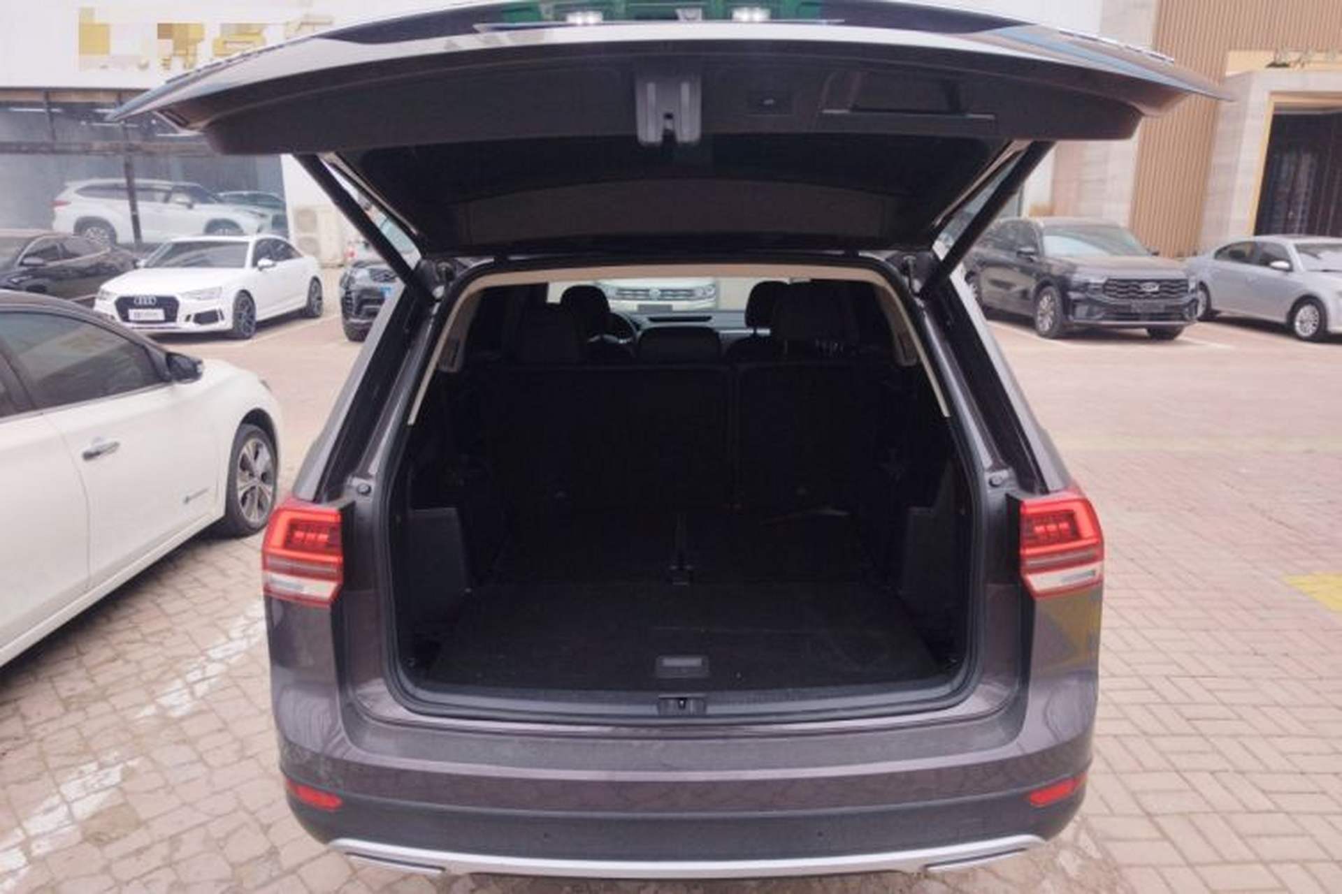 Used Volkswagen Teramont 2017 380TSI Four-Wheel Drive Comfort Edition Trunk
