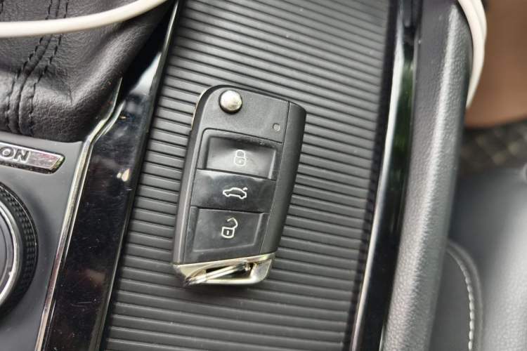 Used Volkswagen Teramont 2017 380TSI Four-Wheel Drive Luxury Edition Vehicle Key