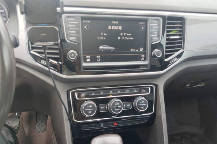 Used Volkswagen Teramont 2017 380TSI Four-Wheel Drive Luxury Edition Audio And AC Panel