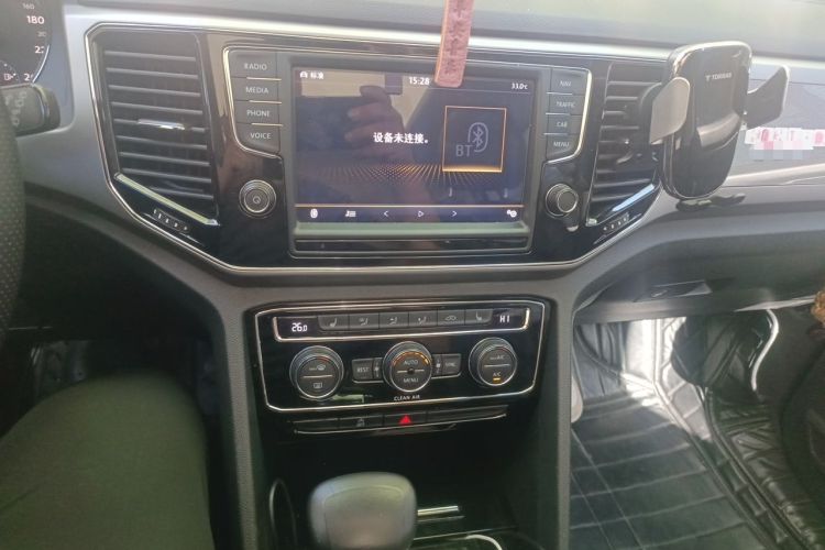 Used Volkswagen Teramont 2017 380TSI Four-Wheel Drive Luxury Edition Audio And AC Panel