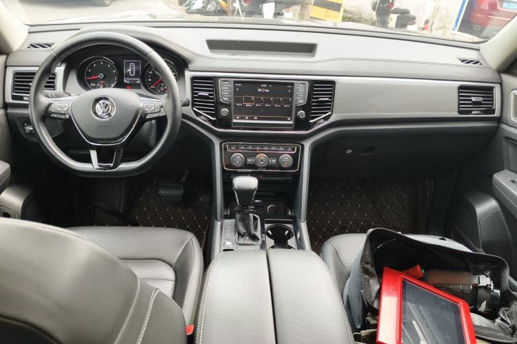 Used Volkswagen Teramont 2017 380TSI Four-Wheel Drive Luxury Edition Center Console