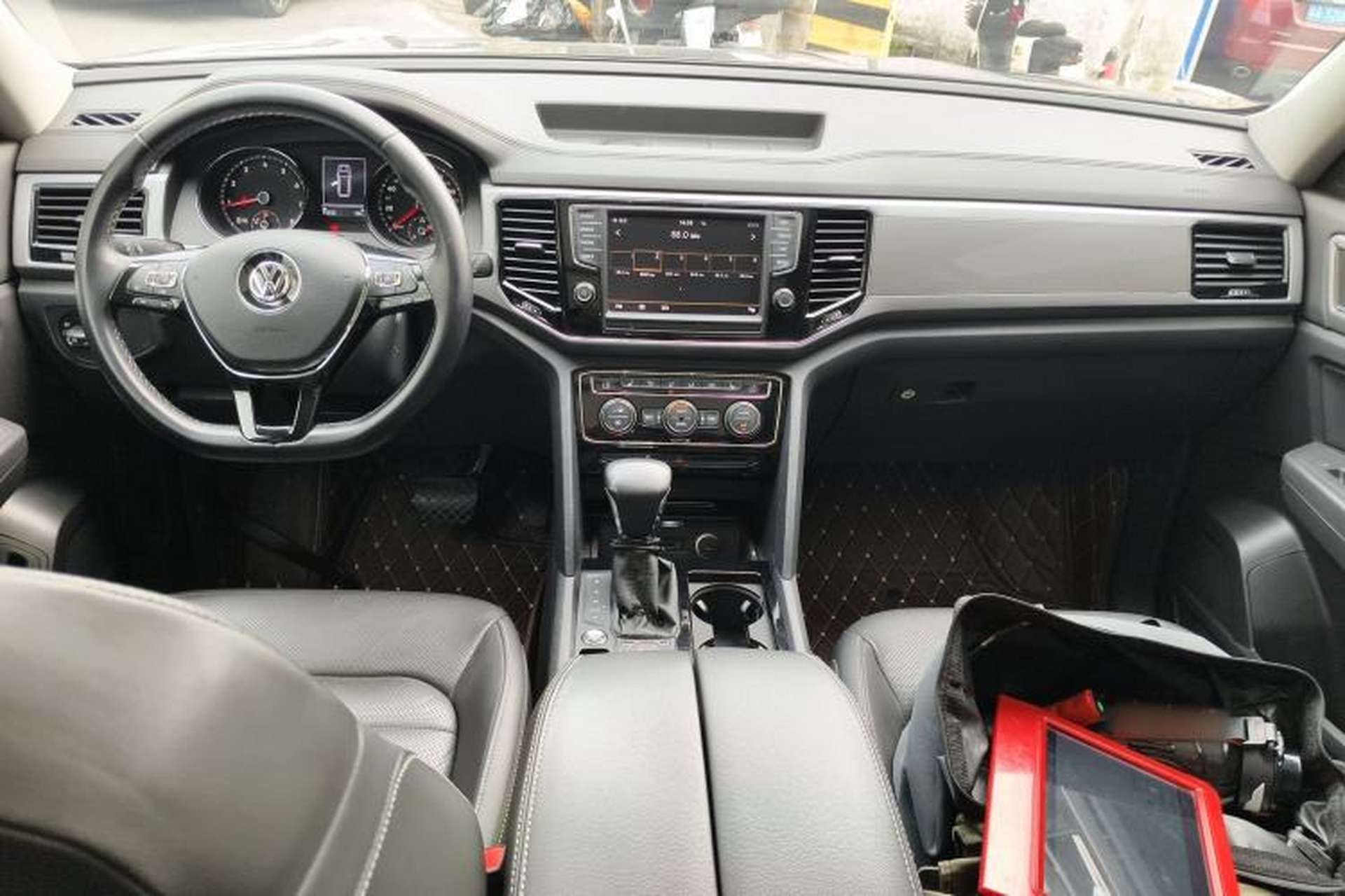 Used Volkswagen Teramont 2017 380TSI Four-Wheel Drive Luxury Edition Center Console