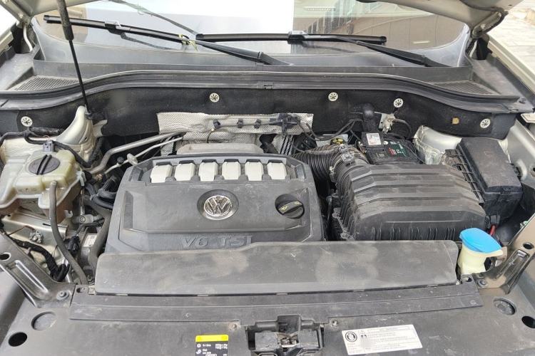 Used Volkswagen Teramont 2017 530 V6 Four-Wheel Drive Luxury Edition Engine Bay