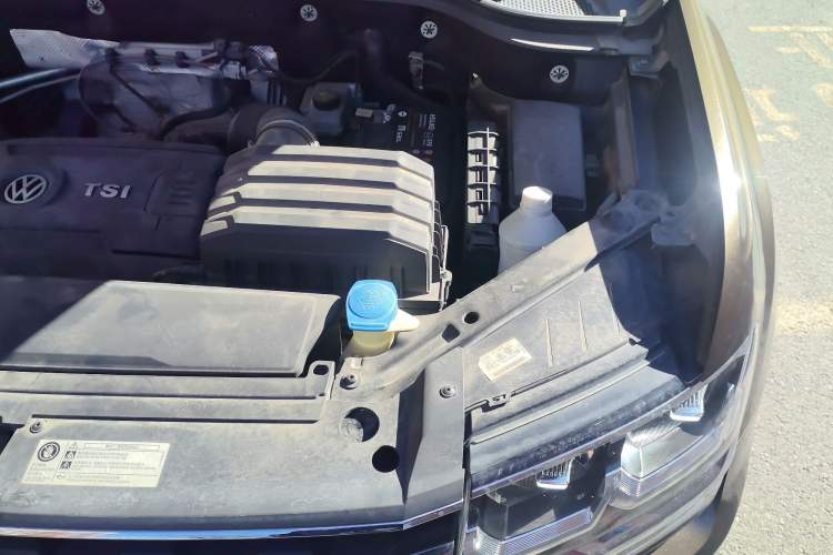 Used Volkswagen Teramont 2017 380TSI Four-Wheel Drive Comfort Edition Engine Bay Left