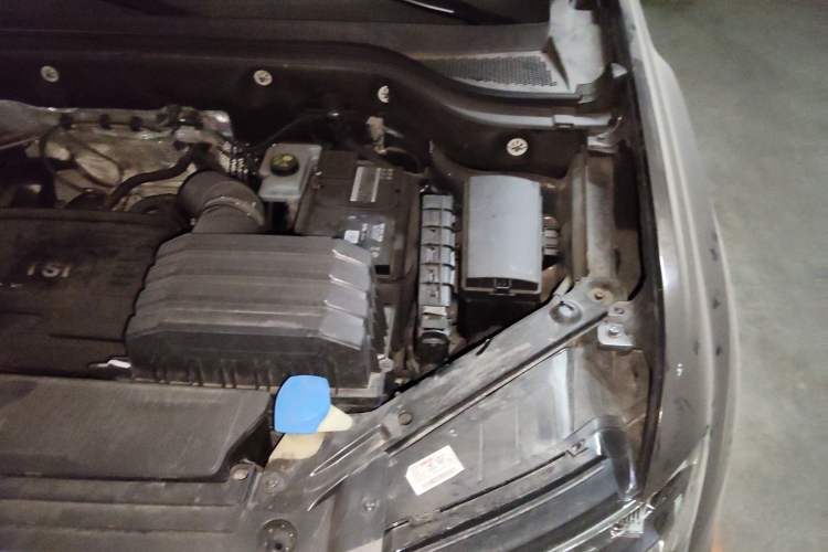 Used Volkswagen Teramont 2017 380TSI Four-Wheel Drive Luxury Edition Engine Bay Left