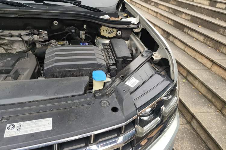 Used Volkswagen Teramont 2017 330TSI Two-Wheel-Drive Flagship Edition Engine Bay Left