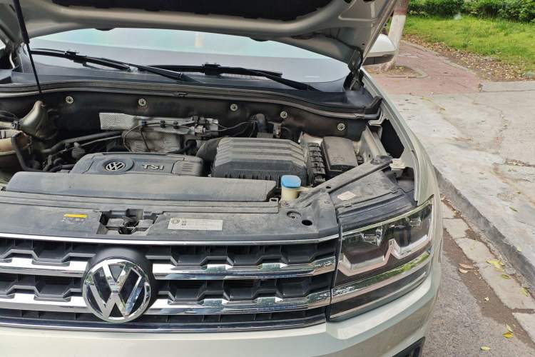 Used Volkswagen Teramont 2017 380TSI Four-Wheel Drive Luxury Edition Engine Bay Left