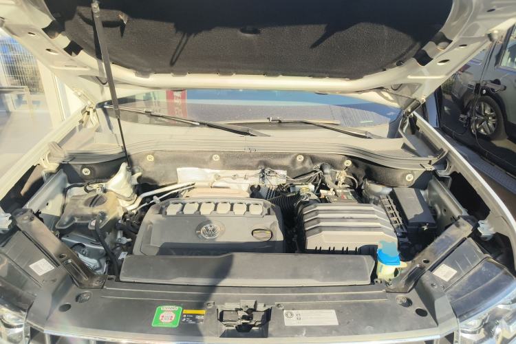 Used Volkswagen Teramont 2017 530 V6 Four-Wheel Drive Supreme Flagship Edition Engine Bay