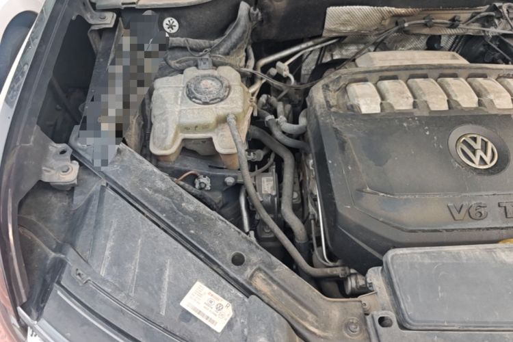 Used Volkswagen Teramont 2017 530 V6 Four-Wheel Drive Luxury Edition Engine Bay Right
