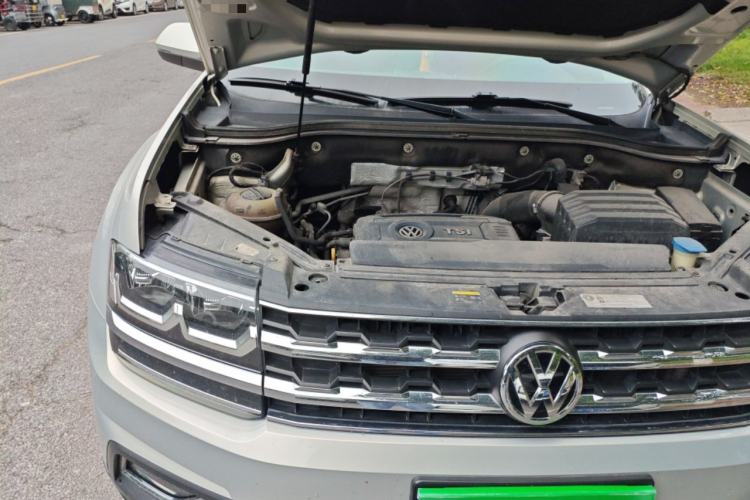 Used Volkswagen Teramont 2017 380TSI Four-Wheel Drive Luxury Edition Engine Bay Right