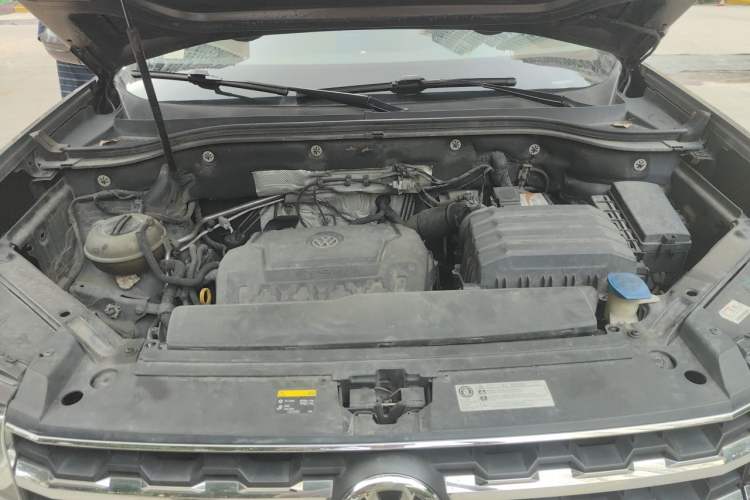 Used Volkswagen Teramont 2017 330TSI Two-Wheel-Drive Luxury Edition Engine Bay