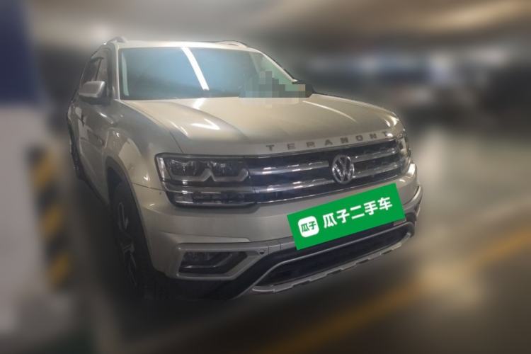 Used Volkswagen Teramont 2017 330TSI Two-Wheel-Drive Luxury Edition Front Right 45 Deg