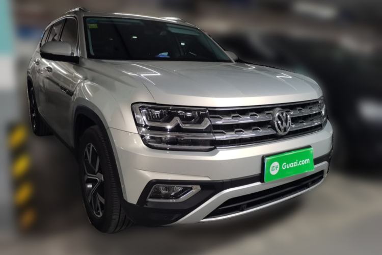 Used Volkswagen Teramont 2017 330TSI Two-Wheel-Drive Luxury Edition Front Right 45 Deg