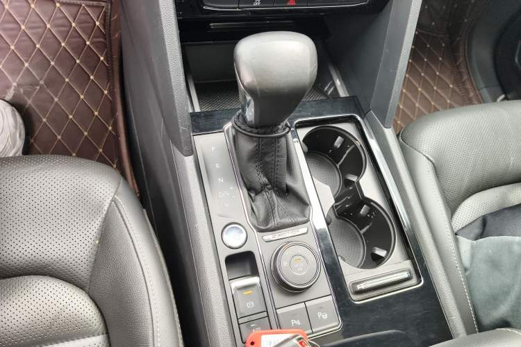 Used Volkswagen Teramont 2017 380TSI Four-Wheel Drive Luxury Edition Gear Lever