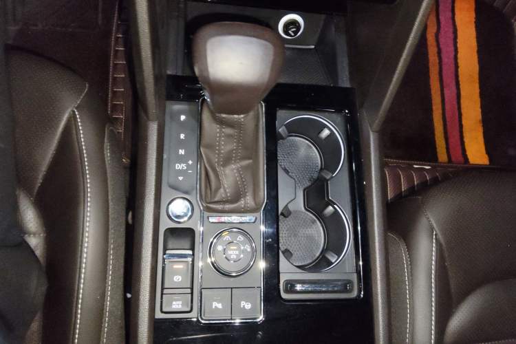 Used Volkswagen Teramont 2017 380TSI Four-Wheel Drive Luxury Edition Gear Lever