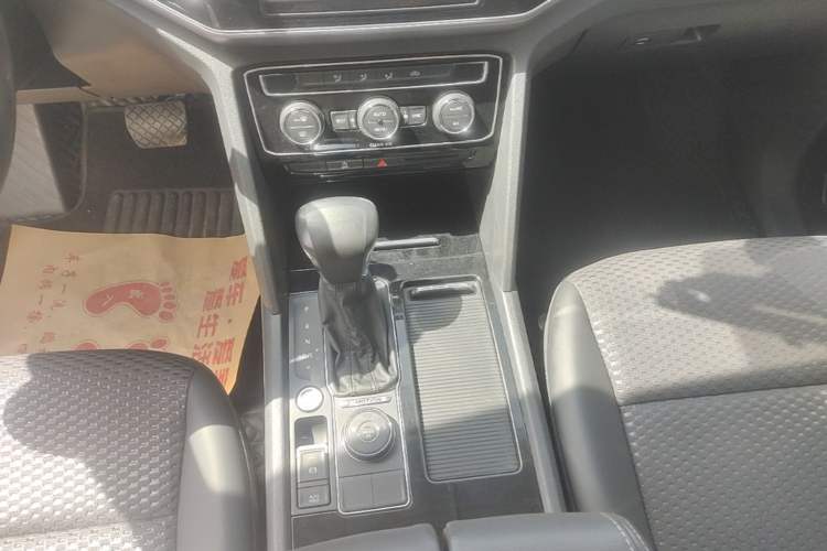 Used Volkswagen Teramont 2017 380TSI Four-Wheel Drive Comfort Edition Gear Lever