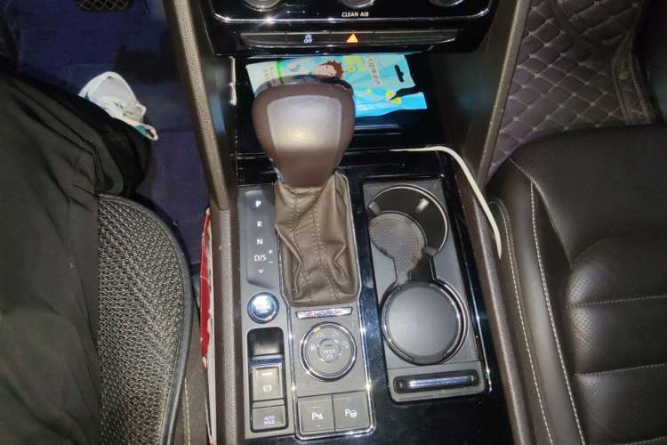 Used Volkswagen Teramont 2017 380TSI Four-Wheel Drive Luxury Edition Gear Lever