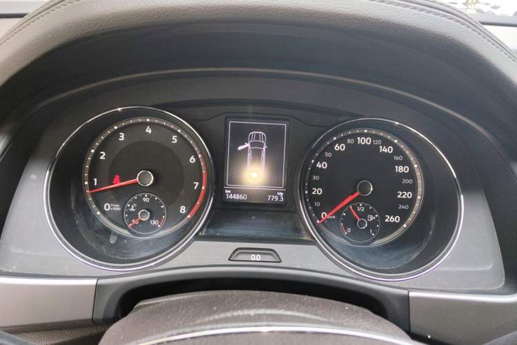 Used Volkswagen Teramont 2017 530 V6 Four-Wheel Drive Luxury Edition Instrument Cluster