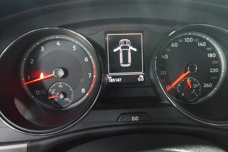 Used Volkswagen Teramont 2017 330TSI Two-Wheel-Drive Luxury Edition Instrument Cluster