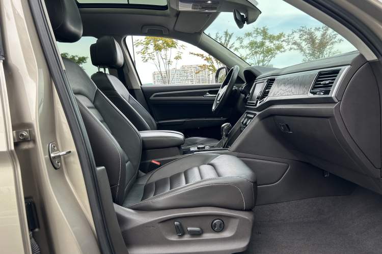 Used Volkswagen Teramont 2017 530 V6 Four-Wheel Drive Flagship Edition Interior 10