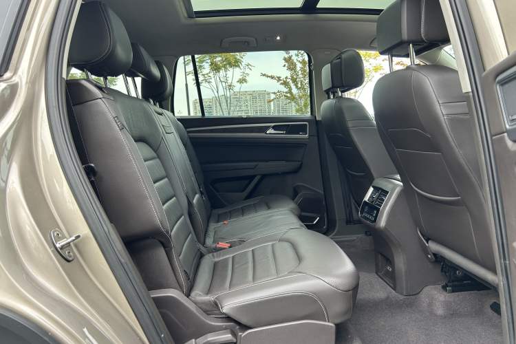 Used Volkswagen Teramont 2017 530 V6 Four-Wheel Drive Flagship Edition Interior 11