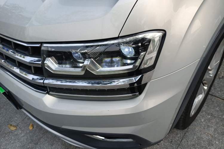Used Volkswagen Teramont 2017 530 V6 Four-Wheel Drive Flagship Edition Left Front Headlight