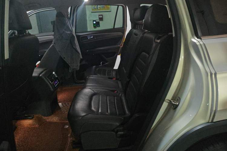 Used Volkswagen Teramont 2017 380TSI Four-Wheel Drive Luxury Edition Left Rear Seat