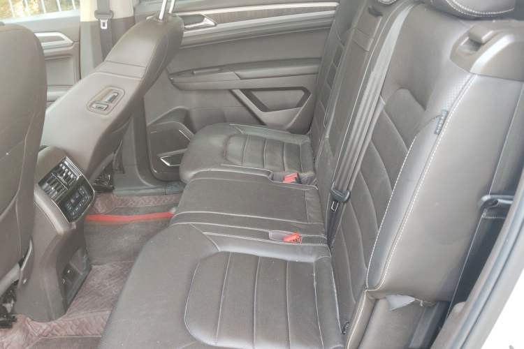 Used Volkswagen Teramont 2017 530 V6 Four-Wheel Drive Flagship Edition Left Rear Seat