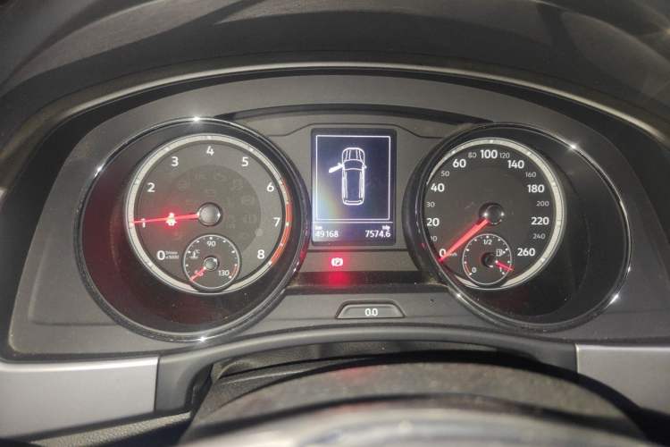 Used Volkswagen Teramont 2017 380TSI Four-Wheel Drive Comfort Edition Odometer Close Up
