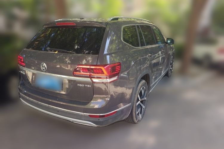 Used Volkswagen Teramont 2017 380TSI Four-Wheel Drive Luxury Edition Rear Right 45 Deg