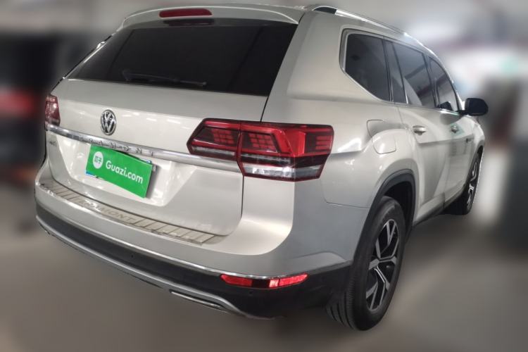 Used Volkswagen Teramont 2017 330TSI Two-Wheel-Drive Luxury Edition Rear Right 45 Deg