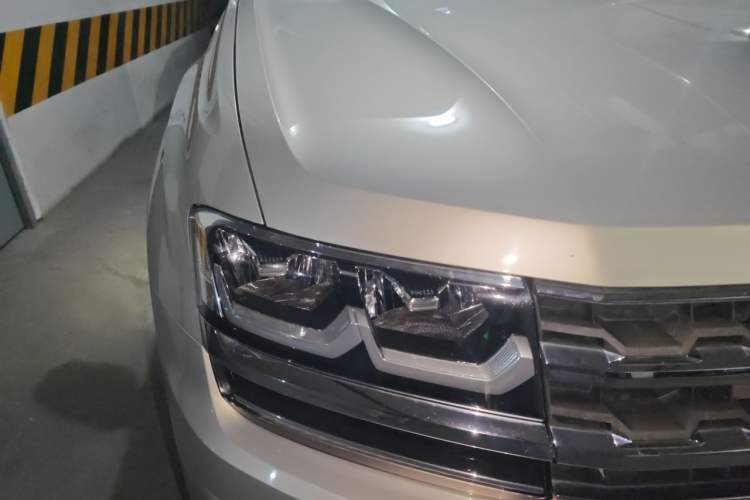 Used Volkswagen Teramont 2017 380TSI Four-Wheel Drive Luxury Edition Right Front Headlight