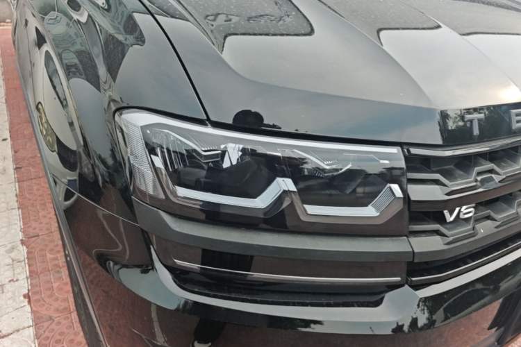 Used Volkswagen Teramont 2017 530 V6 Four-Wheel Drive Luxury Edition Right Front Headlight