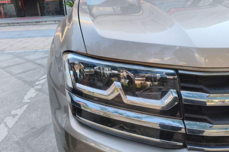 Used Volkswagen Teramont 2017 380TSI Four-Wheel Drive Luxury Edition Right Front Headlight