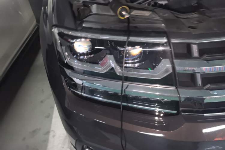 Used Volkswagen Teramont 2017 380TSI Four-Wheel Drive Flagship Edition Right Front Headlight