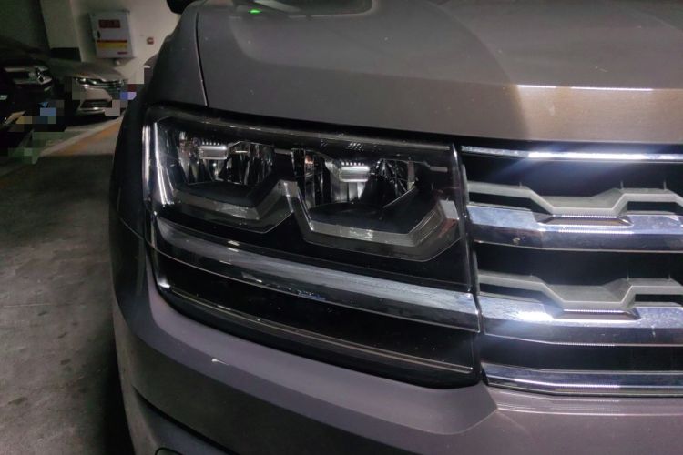 Used Volkswagen Teramont 2017 380TSI Four-Wheel Drive Luxury Edition Right Front Headlight