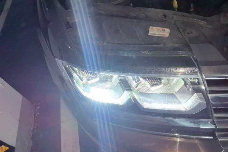 Used Volkswagen Teramont 2017 380TSI Four-Wheel Drive Luxury Edition Right Front Headlight