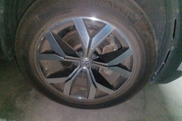 Used Volkswagen Teramont 2017 380TSI Four-Wheel Drive Luxury Edition Right Front Wheel Hub