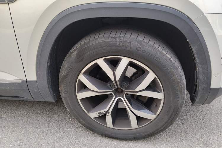 Used Volkswagen Teramont 2017 530 V6 Four-Wheel Drive Luxury Edition Right Front Wheel Hub