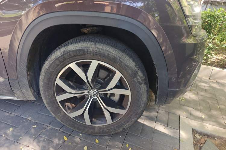 Used Volkswagen Teramont 2017 380TSI Four-Wheel Drive Luxury Edition Right Front Wheel Hub