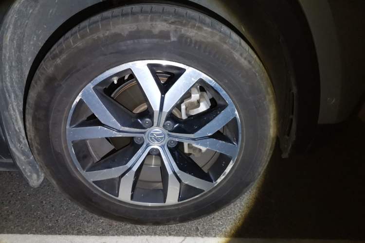 Used Volkswagen Teramont 2017 380TSI Four-Wheel Drive Luxury Edition Right Front Wheel Hub