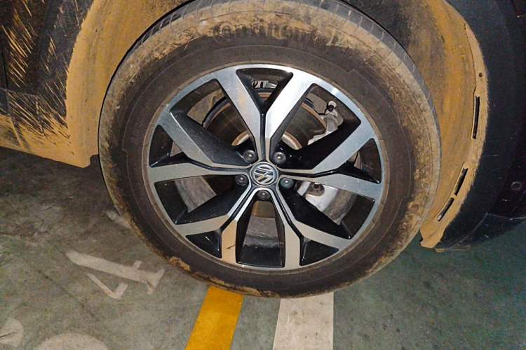 Used Volkswagen Teramont 2017 380TSI Four-Wheel Drive Luxury Edition Right Front Wheel Hub